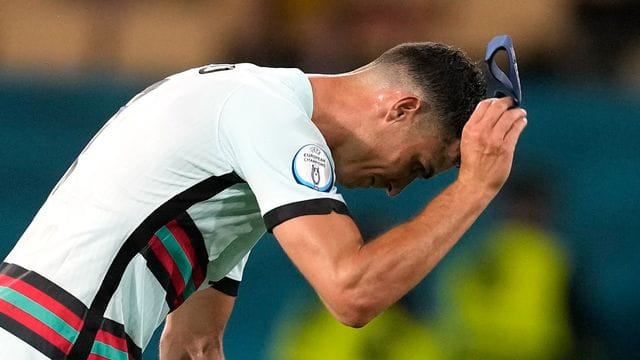 Verzweifelt: Für Superstar Cristiano Ronaldo und Titelverteidiger Portugal ist die EM beendet.