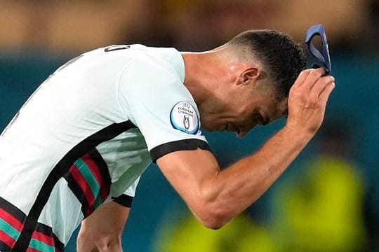 Verzweifelt: Für Superstar Cristiano Ronaldo und Titelverteidiger Portugal ist die EM beendet.