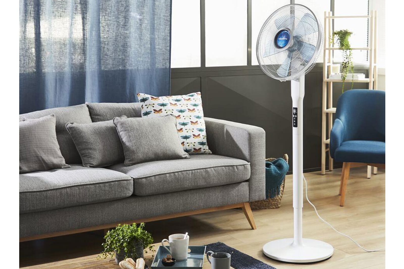 Standventilatoren sorgen für eine frische Brise an heißen Sommertagen.