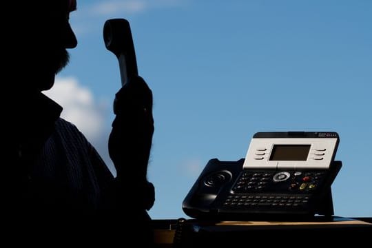 Beim "Spoofing" versuchen Angreifer, die eigene Identität zu verschleiern und sich als vertrauenswürdig darzustellen.