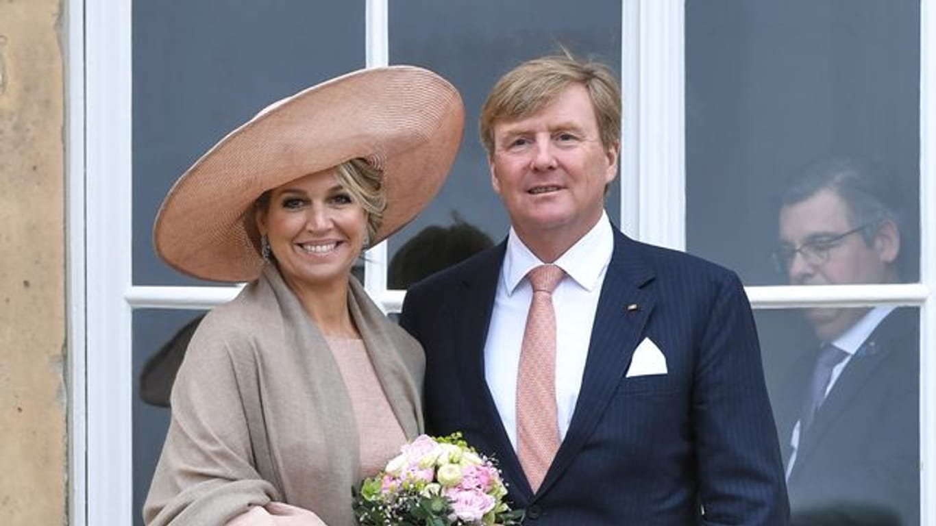 König Willem-Alexander und Königin Maxima der Niederlande 2019 vor Schloss Sanssouci.