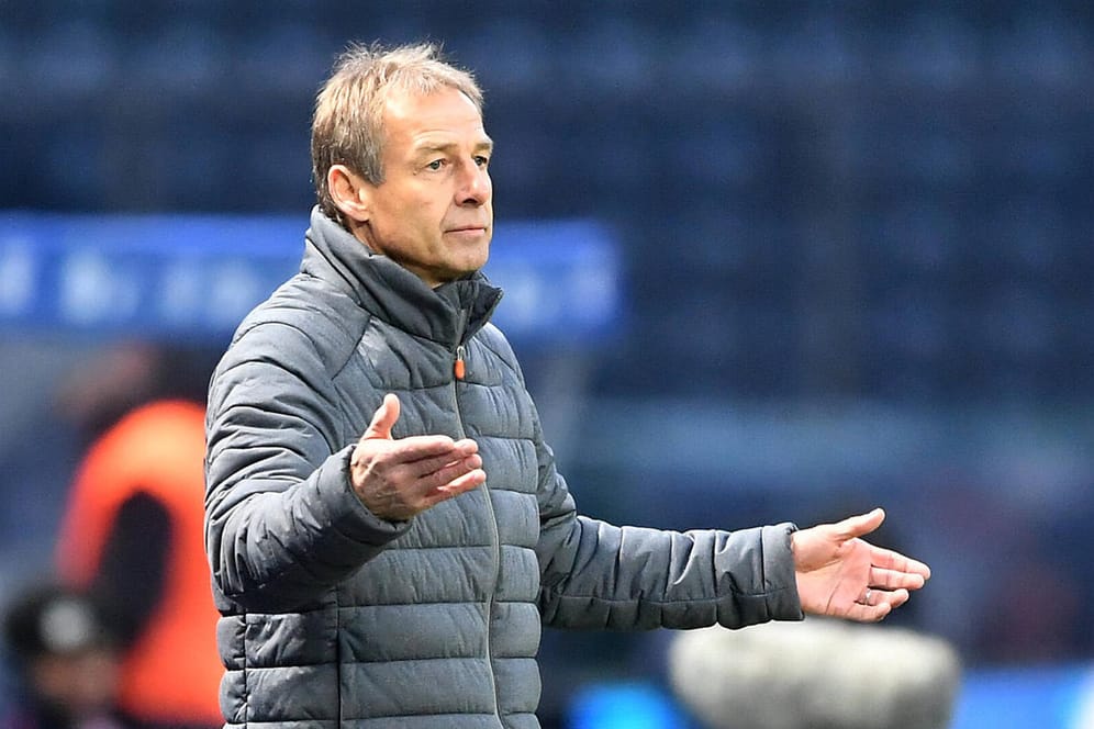 Jürgen Klinsmann: Der frühere Bundestrainer glaubt, dass die DFB-Elf großen Respekt vor Jadon Sancho hätte, wenn er im Achtelfinale spielen würde.