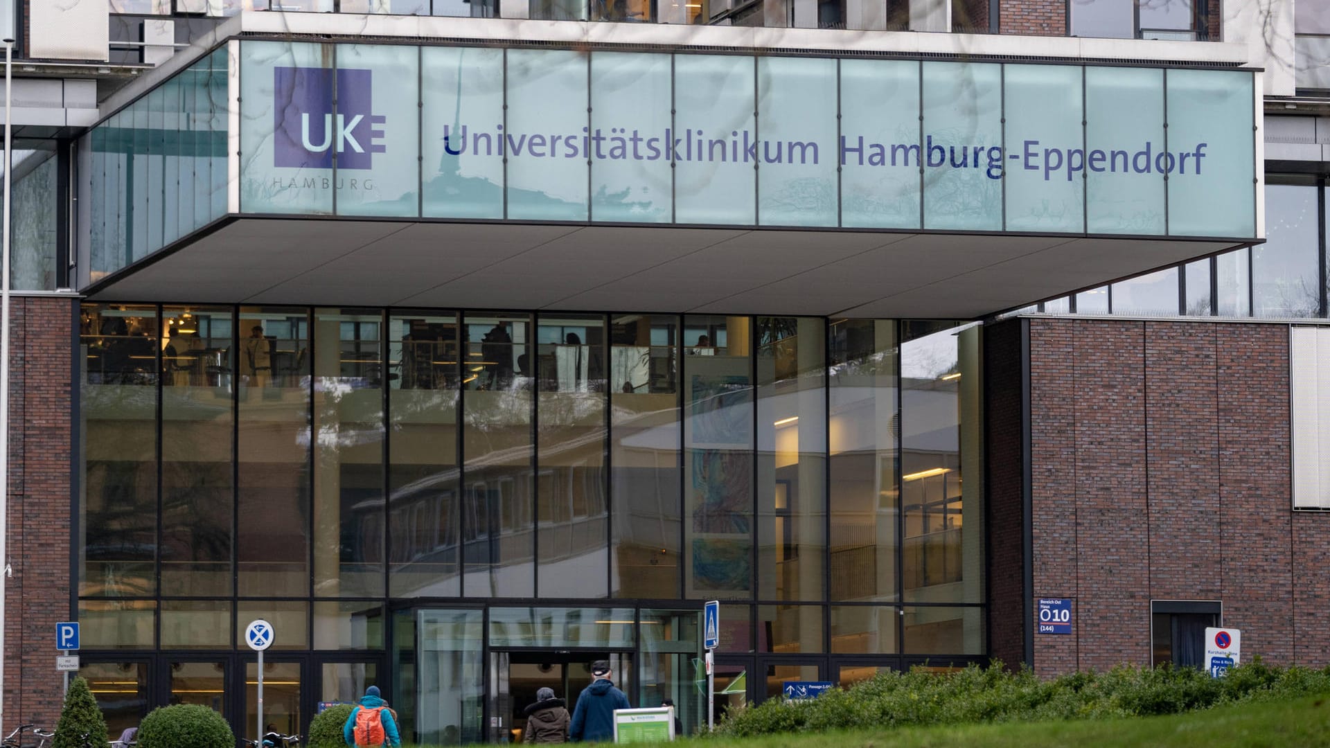Universitätsklinikum Hamburg-Eppendorf (Archivbild): Das Klinikum selbst äußert sich nicht zu dem laufenden Verfahren. Universitätsklinikum Hamburg-Eppendorf (Archivbild): Das Klinikum selbst äußert sich nicht zu dem laufenden Verfahren.