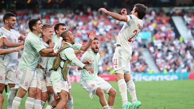 Die Spanier setzten sich erst in der Verlängerung gegen Kroatien durch. Die Spanier setzten sich erst in der Verlängerung gegen Kroatien durch.