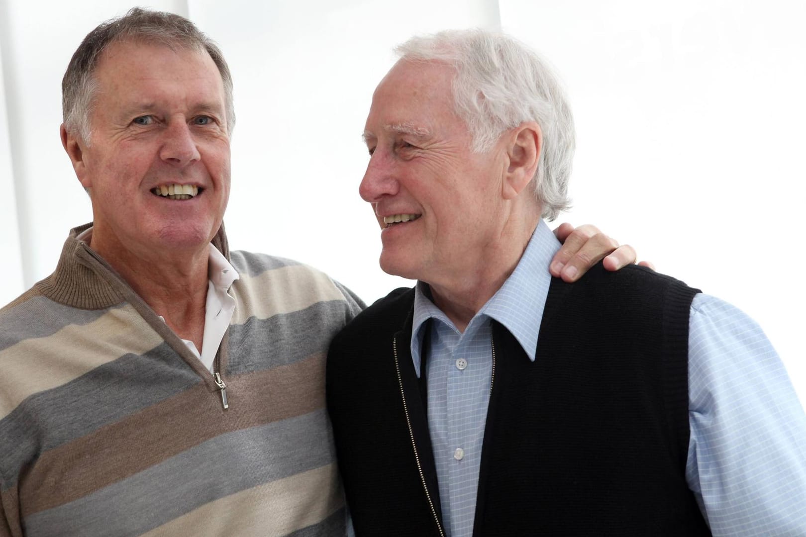 Im Jahr 2011 trafen sich der englische Wembley-Torschütze Geoff Hurst und der ehemalige deutsche Nationaltorwart Hans Tilkowski wieder