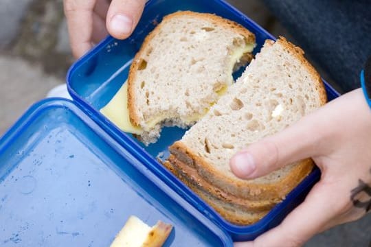 Kaum irgendwo ist die Pausenstulle besser aufgehoben als in einer klassischen Brotbox.