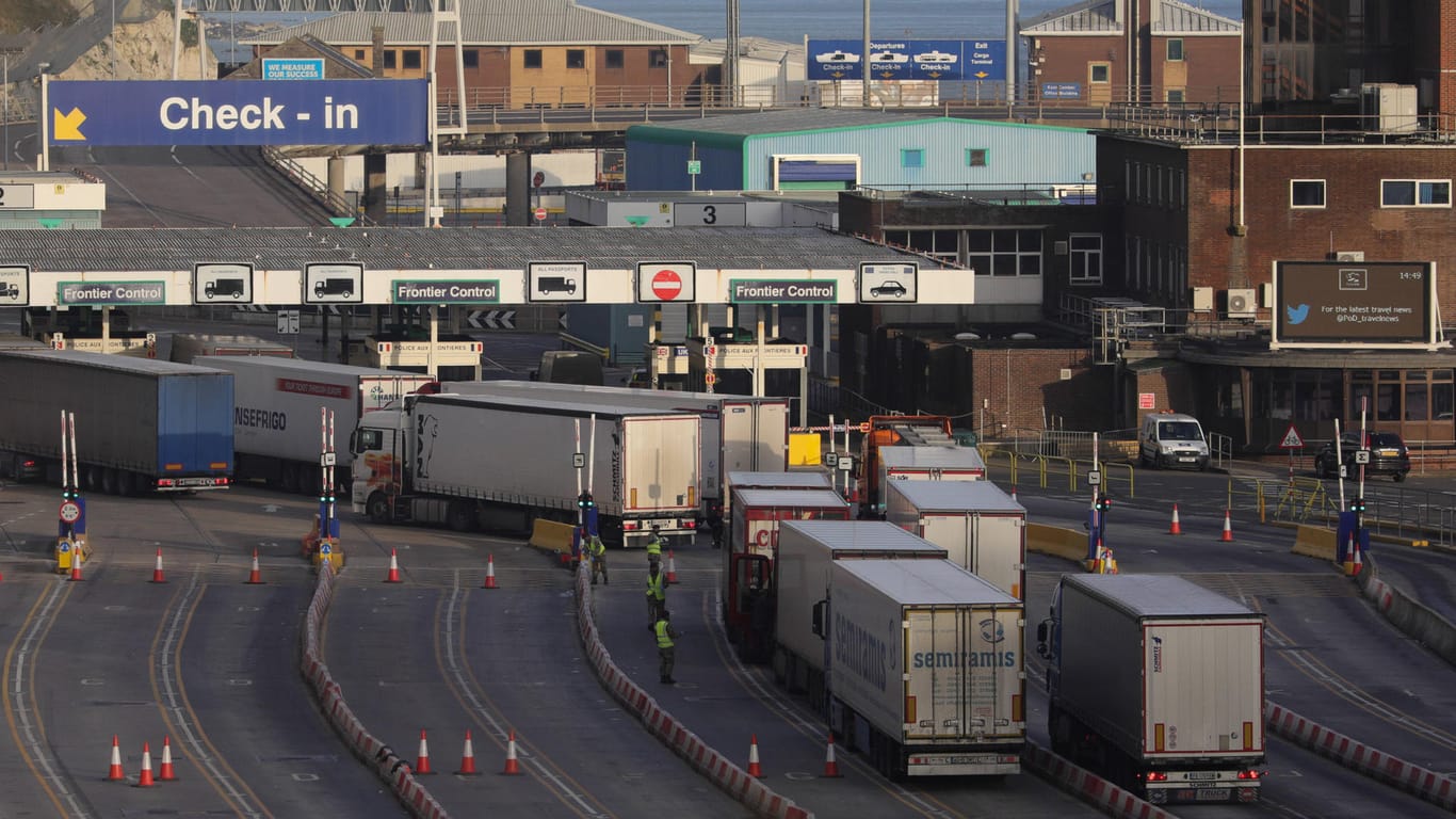 Das Lkw-Terminal in Dover (Archivbild): Der Brexit sorgt teilweise für längere Lieferzeiten bei Waren.