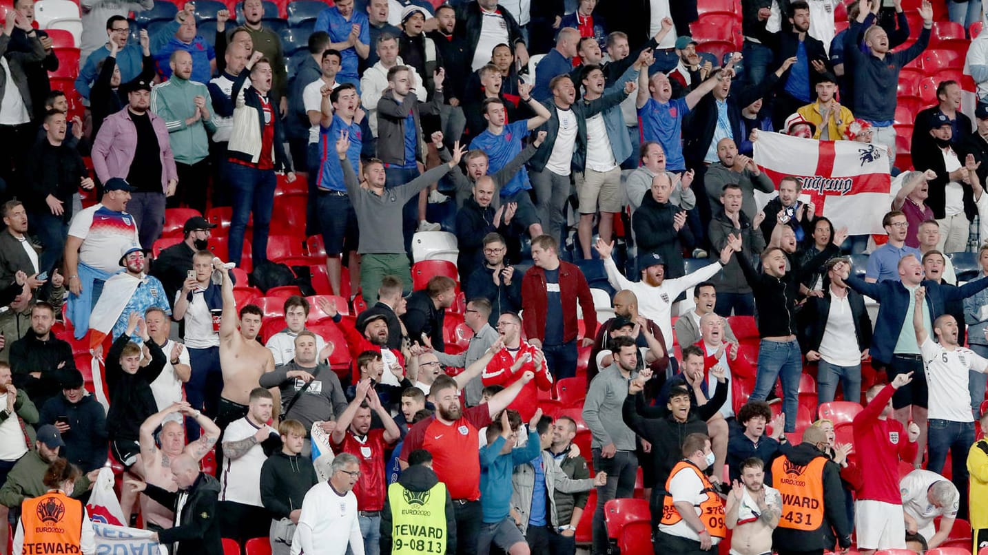 Englische Fans im Wembley: Die Zuschauerzahl in London steigt weiter an.