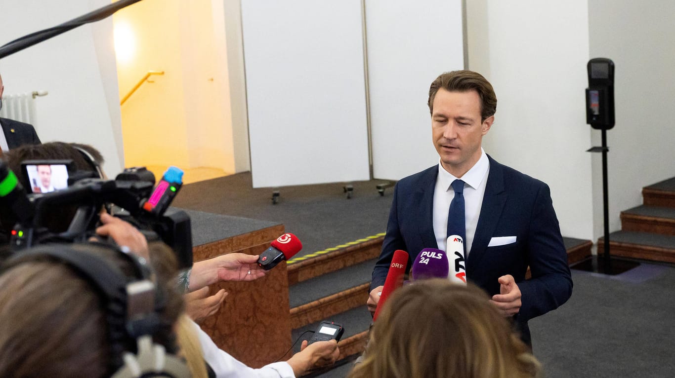Finanzminister Gernot Blümel: Kurz' engster Vertrauter berief sich Dutzende Male auf sein Recht auf Aussageverweigerung.