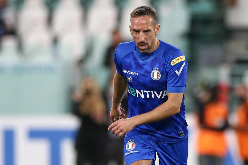 Franck Ribery: Der Ex-Bayern-Star verlässt wohl den italienischen Erstligisten AC Florenz.