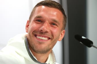 Lukas Podolski: Der Ex-Fußballer ist jetzt bei RTL.