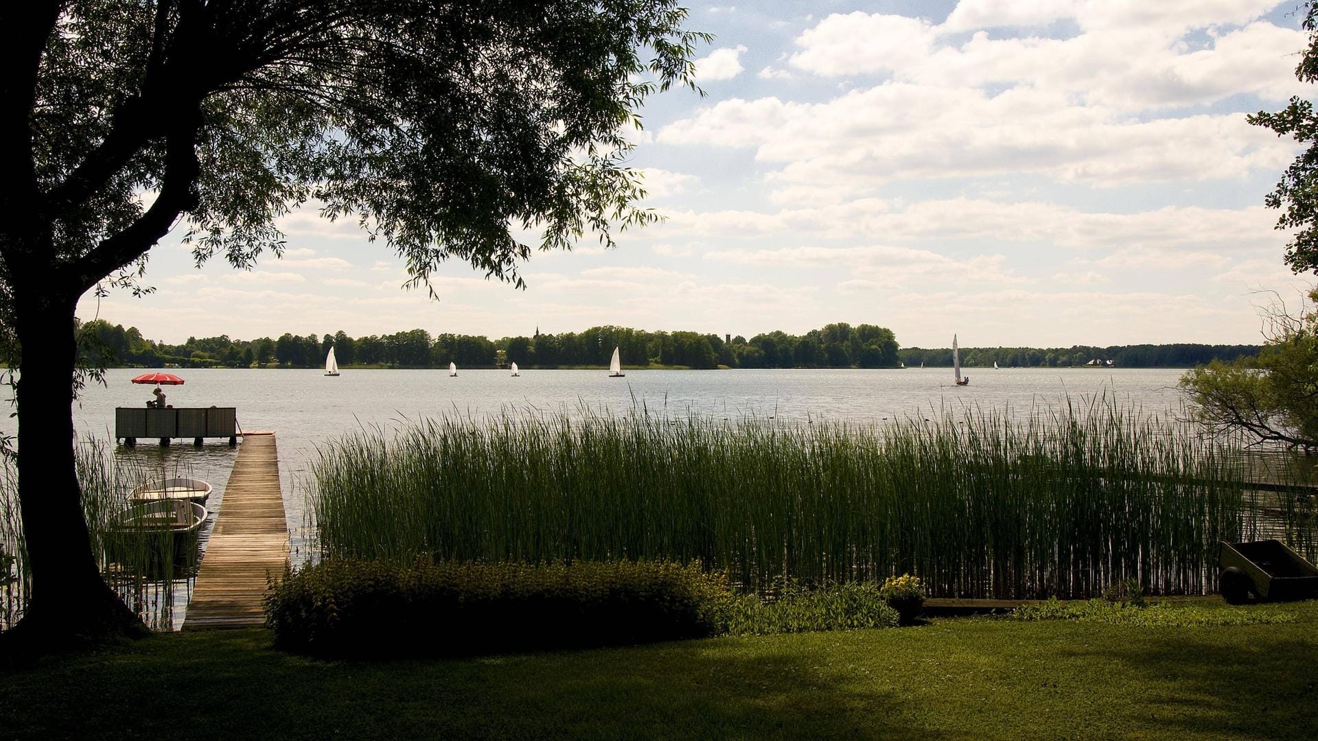 Blick auf den Wandlitzsee bei Berlin (Symbolbild): Hier zog die Feuerwehr einen Toten aus dem Wasser.