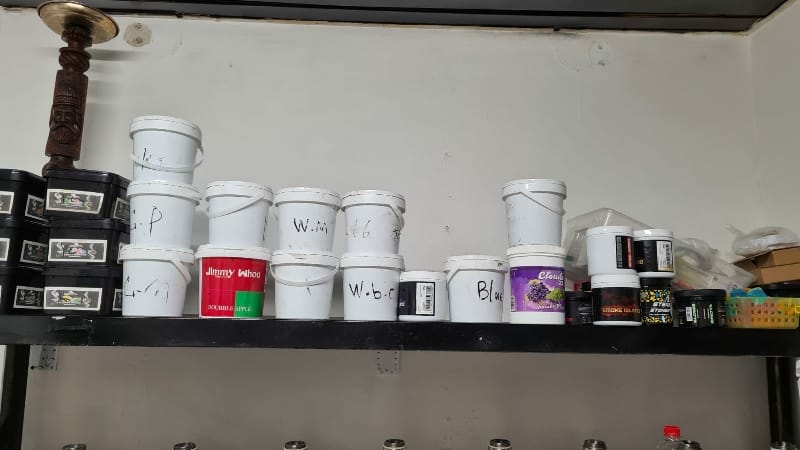 Sichergestellter Wasserpfeifentabak: In NRW hat der Zoll mehrere Shishabars kontrolliert. Sichergestellter Wasserpfeifentabak: In NRW hat der Zoll mehrere Shishabars kontrolliert.