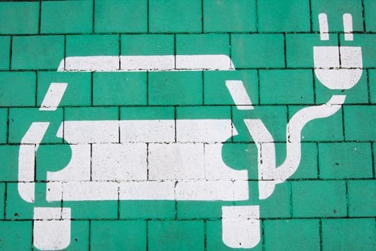 In Deutschland stehen im EU-Vergleich die drittmeisten Ladepunkte für Elektroautos.