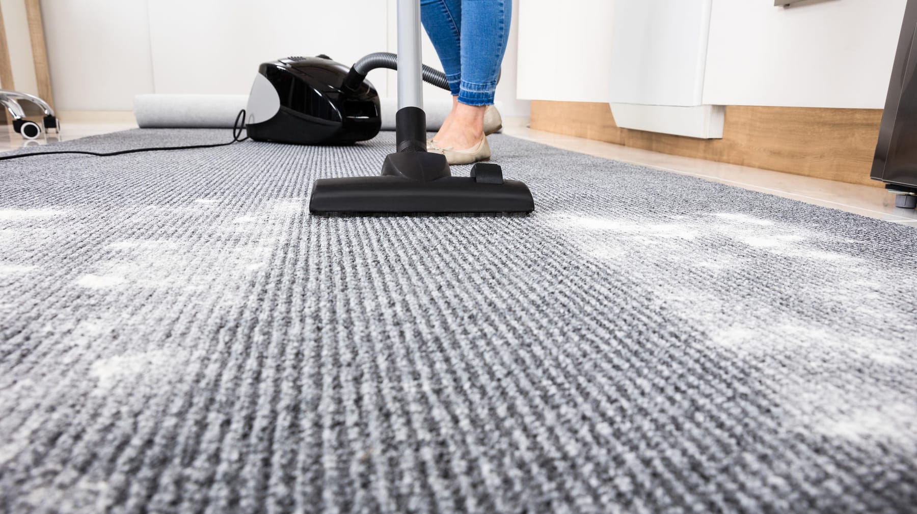 Teppich reinigen: Hausmittel und Tipps für die richtige Pflege