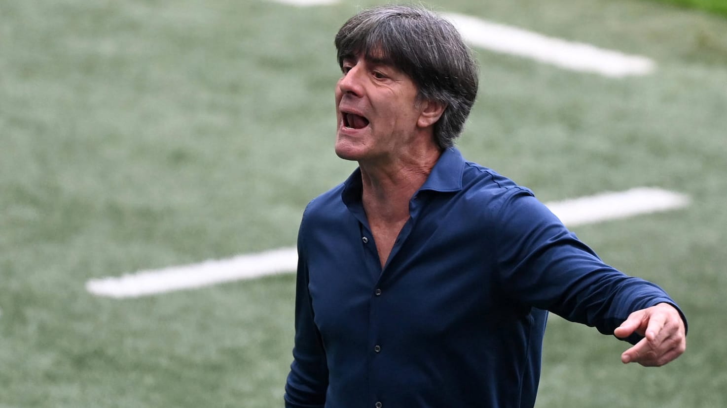 Joachim Löw: Der Bundestrainer machte mit der Partie England - Deutschland sein 198. und letztes Spiel für die Nationalmannschaft.