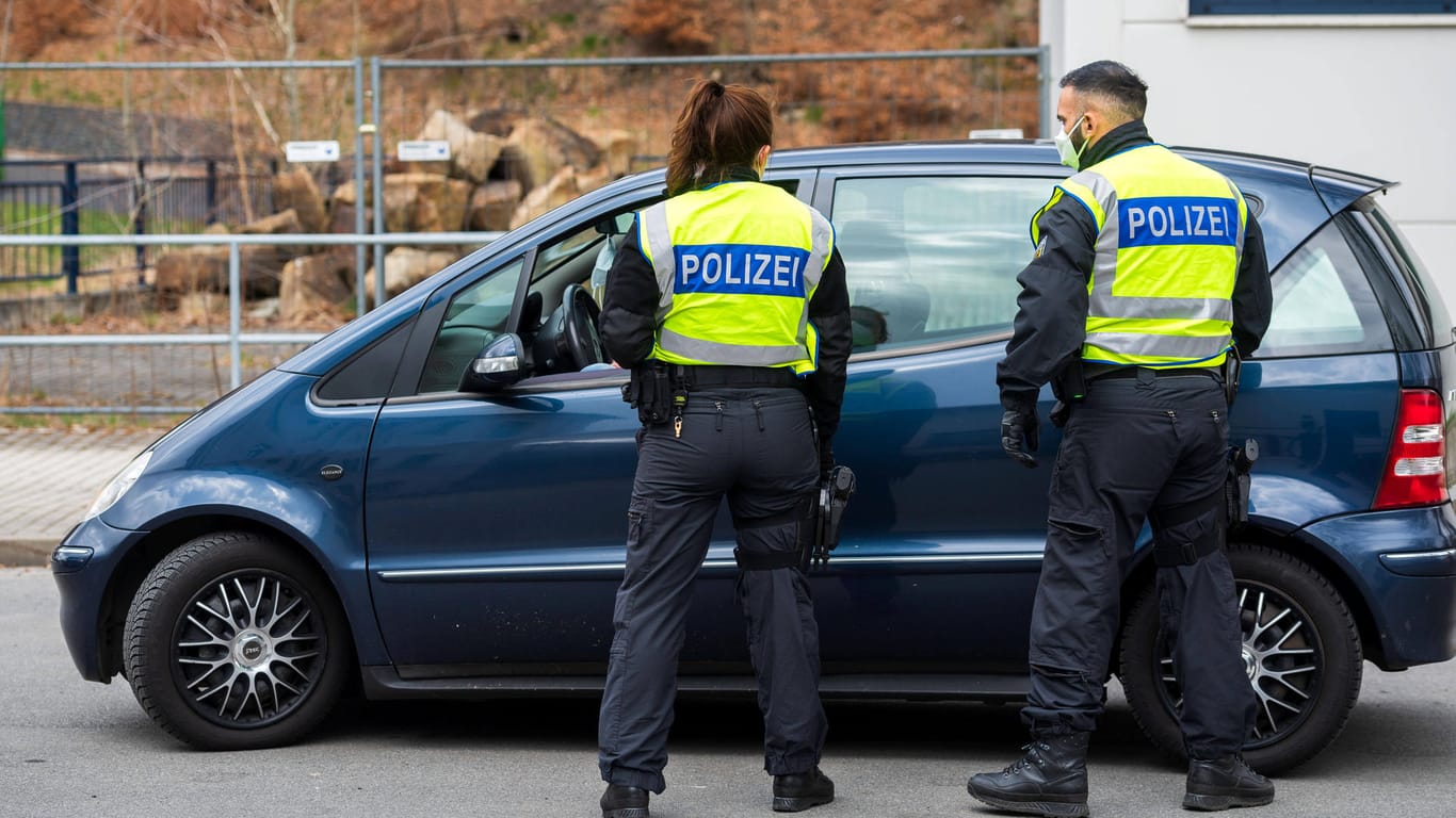 Polizeikontrolle in der sächsischen Schweiz: zu wenig, kritisieren Ministerpräsidenten.