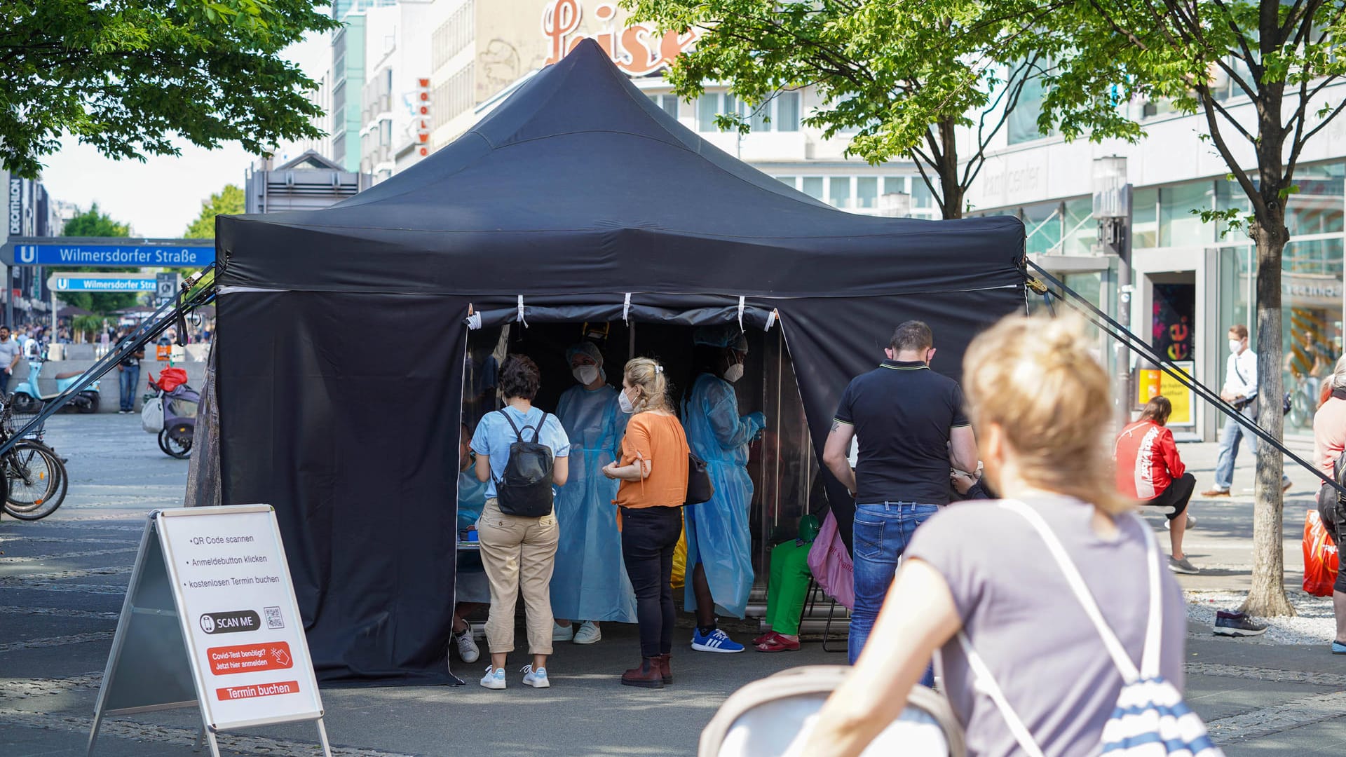 Teststellen in Berlin: Die Zahl der Teststellen ist in den vergangenen Wochen gesunken.