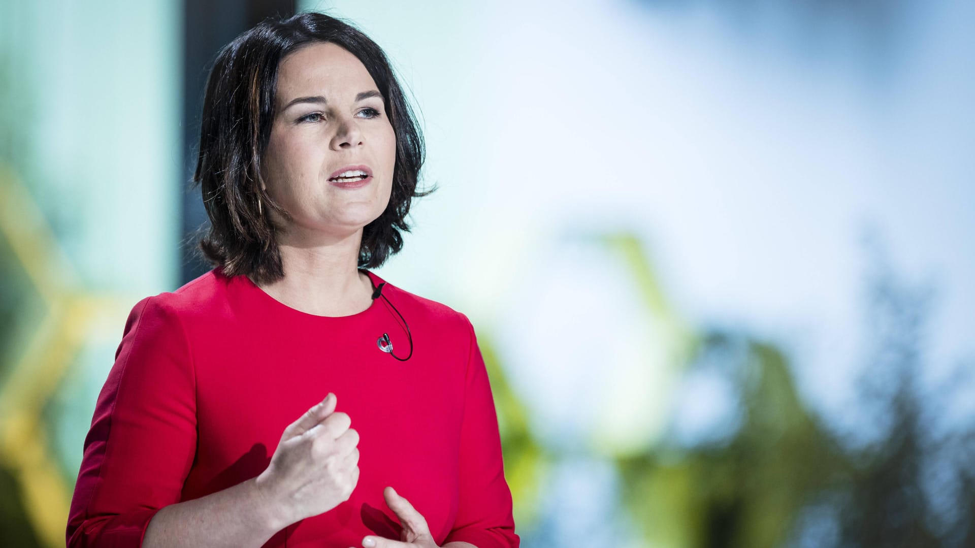 Annalena Baerbock, Kanzlerkandidatin der Grünen bei einer Rede: Andere Parteien warnen jetzt vor einem schmutzigen Wahlkampf.