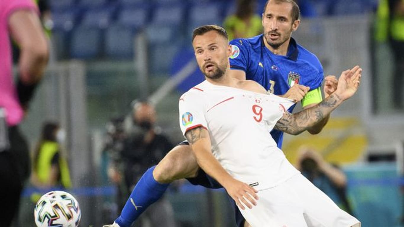 Italien kann im EM-Viertelfinale wieder auf Giorgio Chiellini (r) setzen.