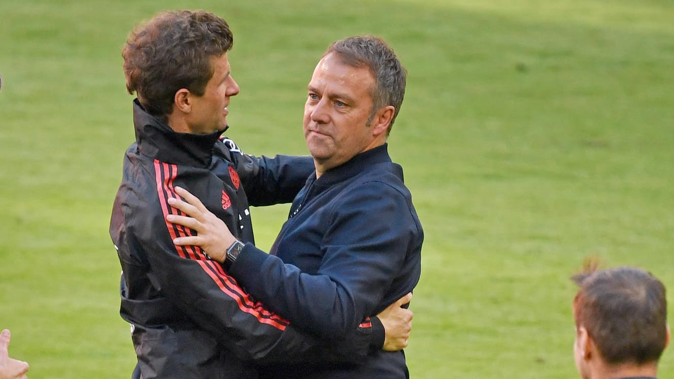 Thomas Müller (l.) und Hansi Flick haben einen engen Draht zueinander.