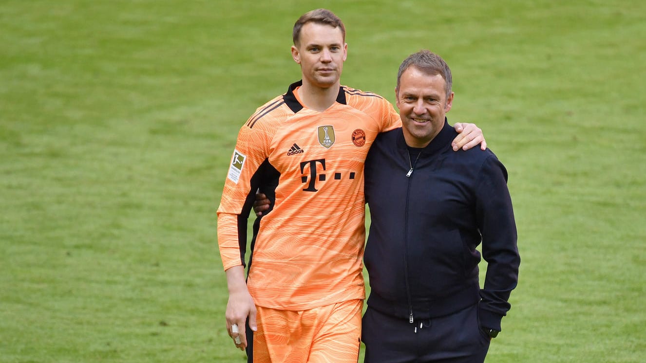 Manuel Neuer (l.) nach der Meisterschaft mit Hansi Flick.