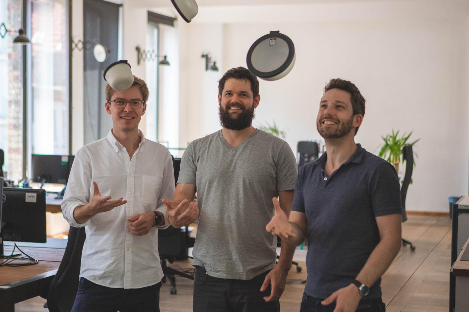 Die Gesichter hinter den Mehrweg-Boxen: Sven Witthöft, Fabian Barthel und Tim Breker haben Vytal gegründet.