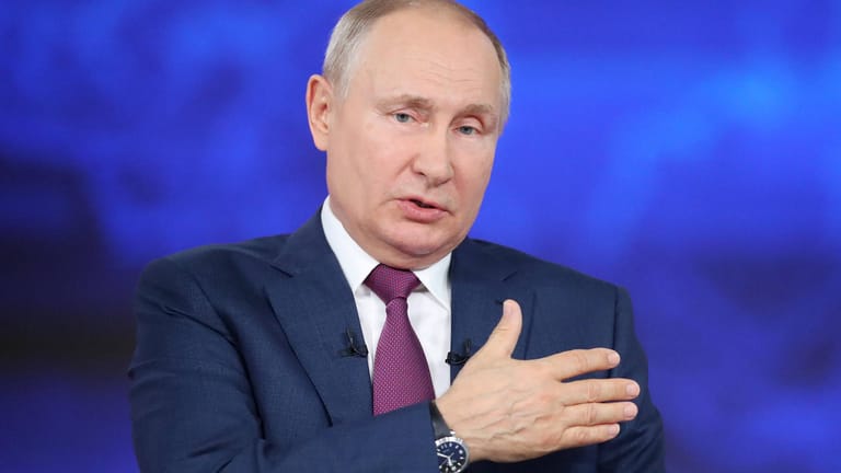 Wladimir Putin hat sich Sputnik V verabreichen lassen: "Die Impfung ist ungefährlich".
