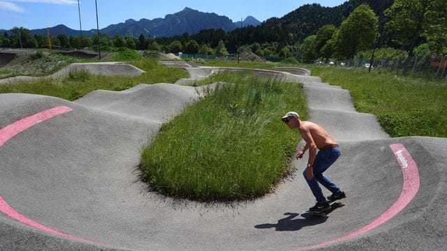 Pumptracks könnten gerade in kleineren Gemeinden Skateparks als Jugendangebot den Rang ablaufen.