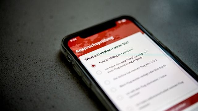 Die Flugärger-App der Verbraucherzentrale NRW hilft bei - genau - Flugärger wie Verspätung, Annullierung oder verlorenem Gepäck. Die Flugärger-App der Verbraucherzentrale NRW hilft bei - genau - Flugärger wie Verspätung, Annullierung oder verlorenem Gepäck.