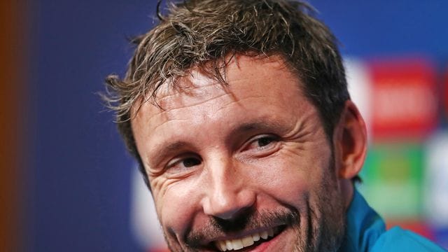 Mark van Bommel lächelt