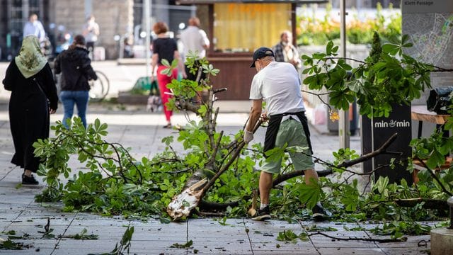 Nach dem Unwetter - Stuttgart Nach dem Unwetter - Stuttgart