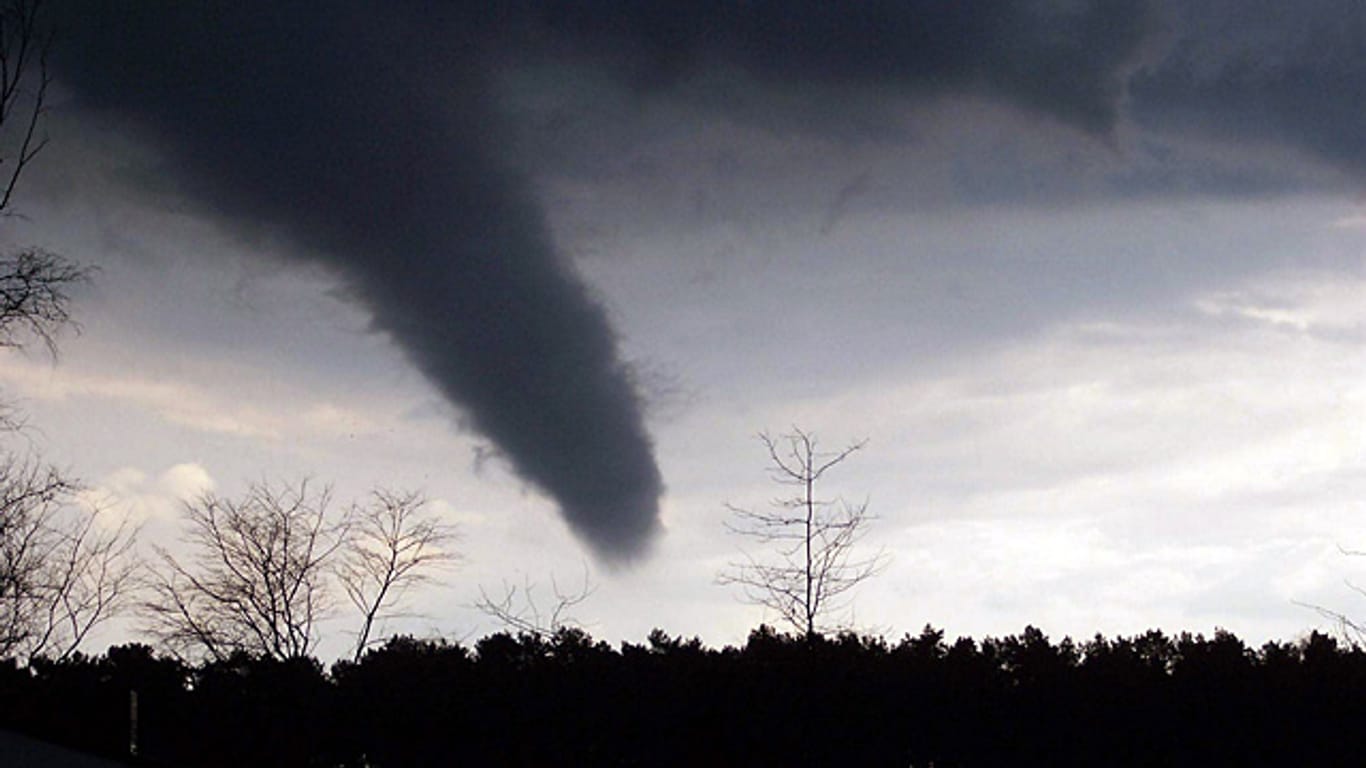 Tornado der Stärke F2 im Süden von Hamburg am 27.3.2006