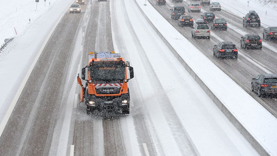 Schnee in Bayern (Archivbild) Schnee in Bayern (Archivbild)