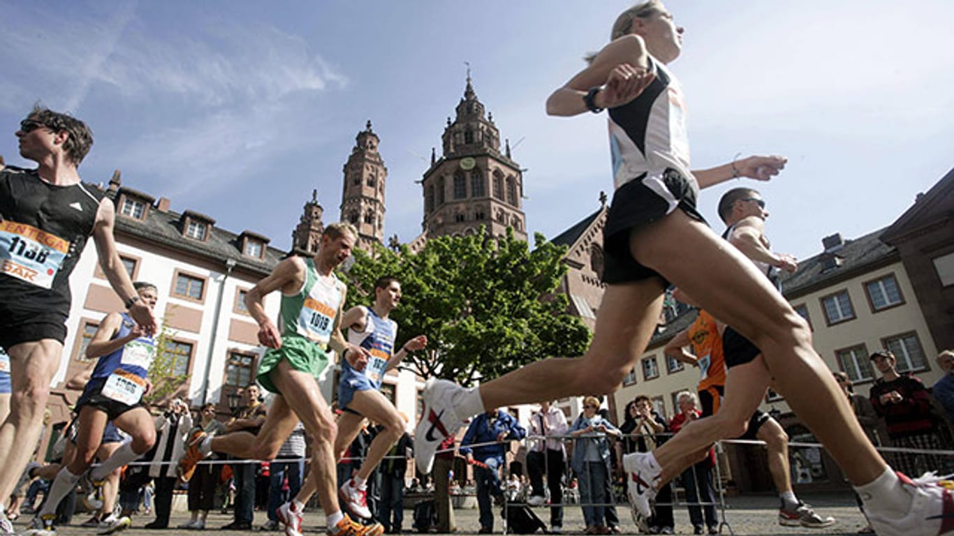 Das Läufer-Wetter beim 17. Gutenberg-Marathon in Mainz wird gut.