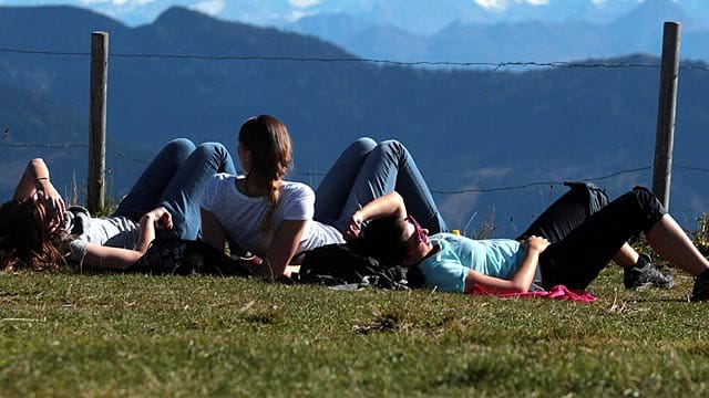 Das Wetter lädt dazu ein, den Spätsommer draußen zu genießen.