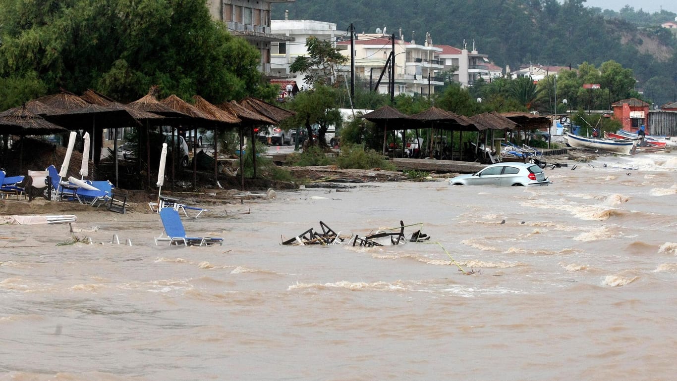Bereits vor ein paar Tagen hatte es in Thessaloniki Überflutungen nach heftigen Regenfällen gegeben.