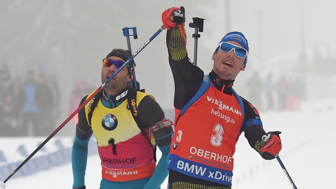 Simon Schempp gewann das Massenstartrennen in Oberhof.