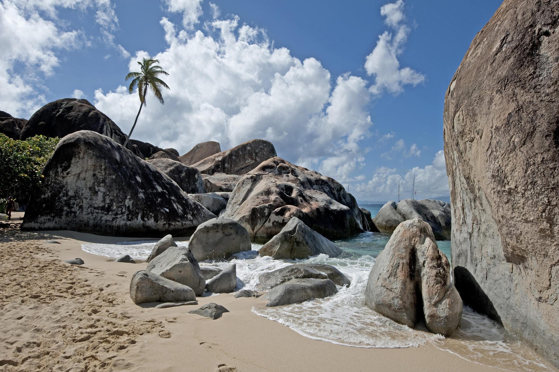Wenn man es nicht wüsste, könnte dieses Foto auch auf den Seychellen entstanden sein. Aber es zeigt Virgin Gorda, The Baths.