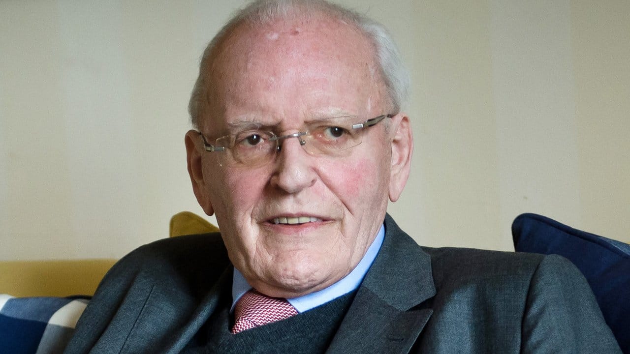 Altbundespräsident Roman Herzog ist im Alter von 82 Jahren gestorben. Altbundespräsident Roman Herzog ist im Alter von 82 Jahren gestorben.