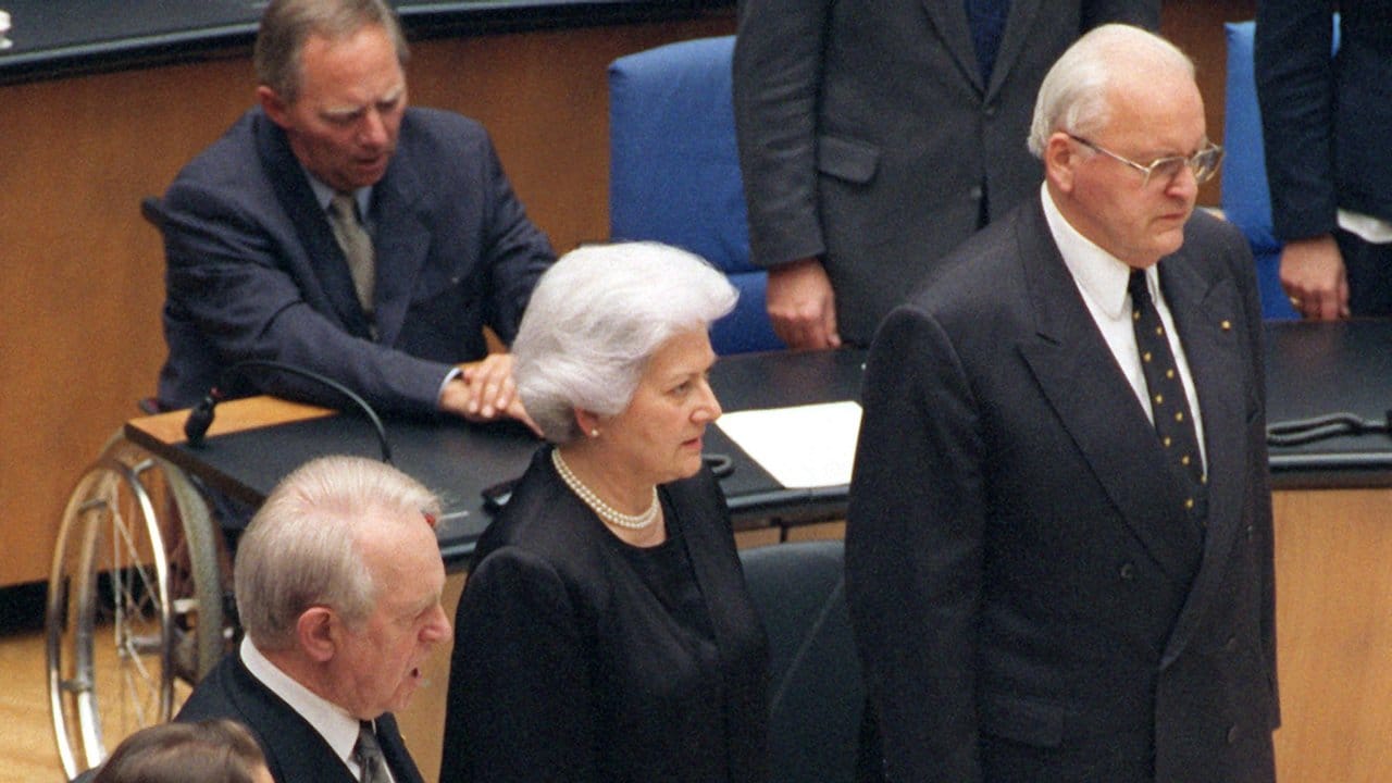 Amtsübergabe: Nach seiner Vereidigung zum Bundespräsidenten am 1. Amtsübergabe: Nach seiner Vereidigung zum Bundespräsidenten am 1.