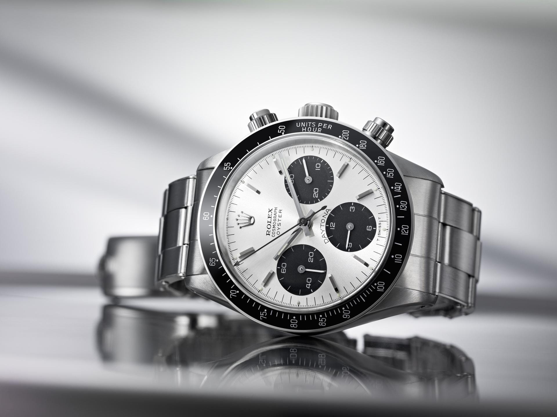 Die Rolex Daytona Cosmograph aus dem Jahr 1965 gehört zu den Uhrenlegenden und kostet heute mehr als 50.000 Euro. Solche Uhren werden oft gefälscht – denn die Fälscher verdienen damit riesige Summen.