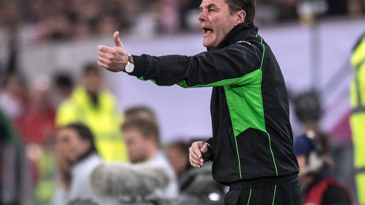 Einstand misslungen: Gladbachs Trainer Dieter Hecking musste sich beim Telekom Cup sowohl Mainz als auch Düsseldorf geschlagen geben. Einstand misslungen: Gladbachs Trainer Dieter Hecking musste sich beim Telekom Cup sowohl Mainz als auch Düsseldorf geschlagen geben.