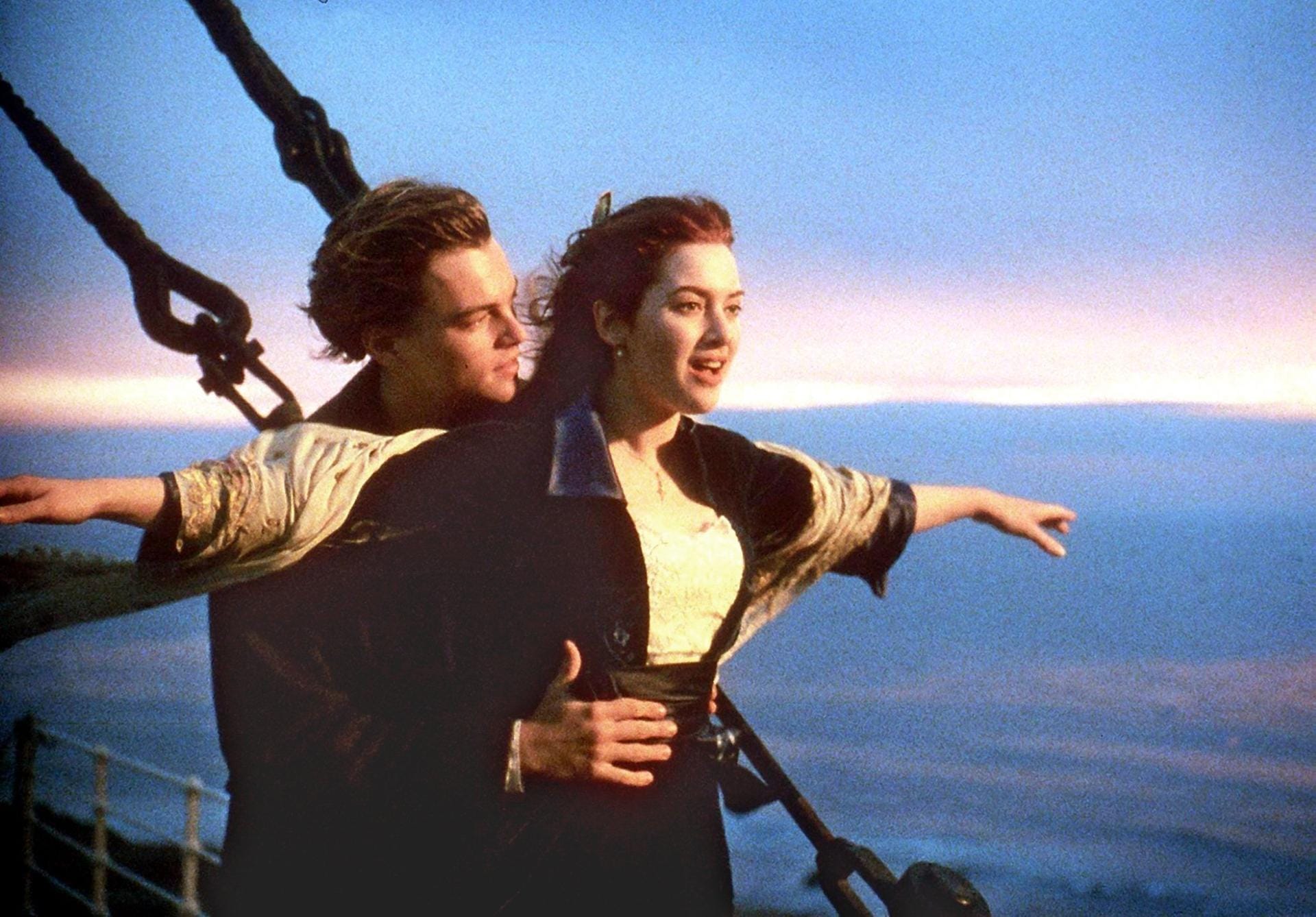 Noch bevor die Titanic untergeht, fragte Jack Dawson (Leonardo DiCaprio) seine Rose (Kate Winslet) einmal: "Wohin Miss?" Darauf sie: "Zu den Sternen!" Eine wirklich schöne Art, dem Partner seine Gefühle darzulegen. Es kommt eben nur auf die richtigen Worte und die dazugehörigen Blicke an.