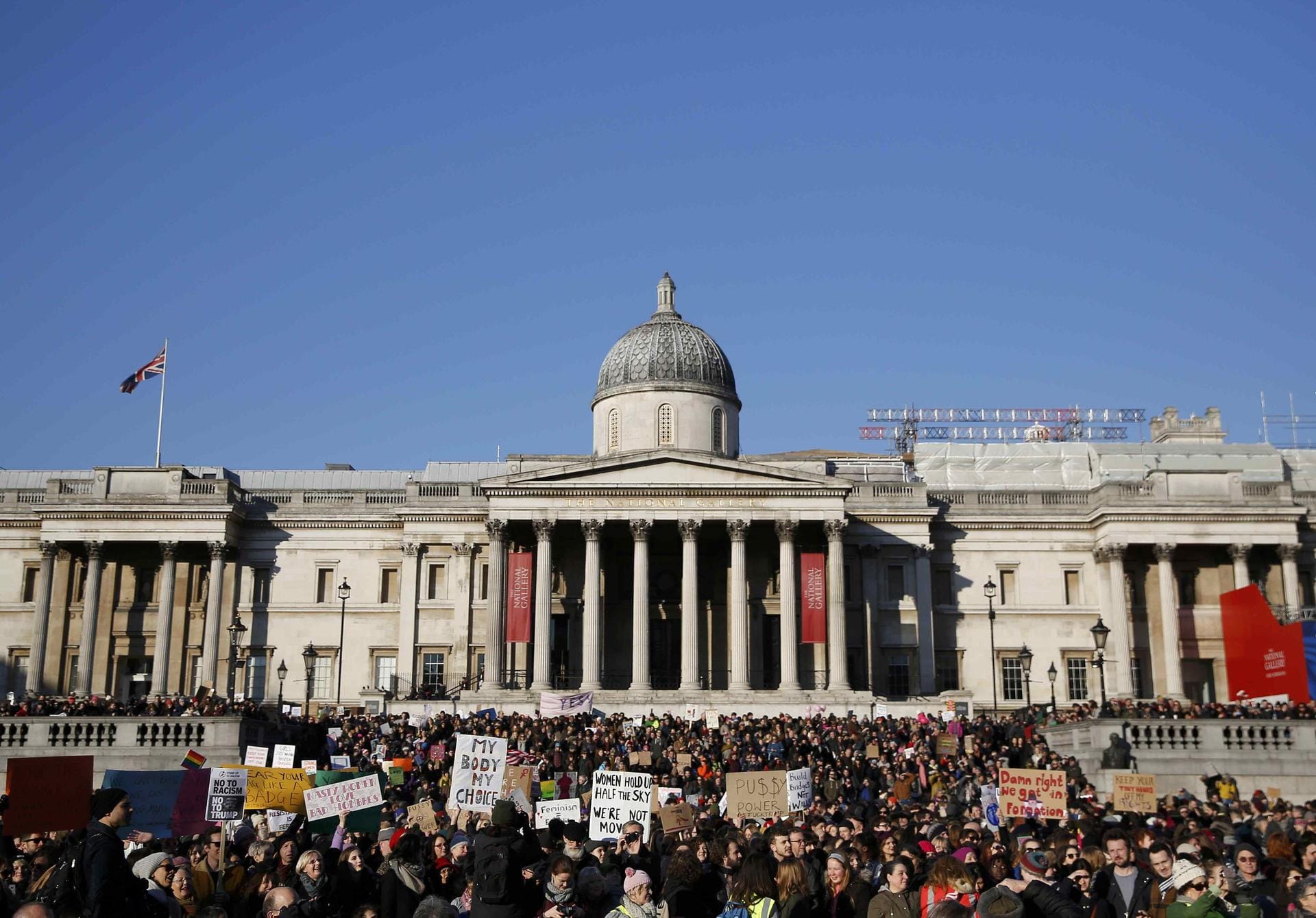 ... in London am Trafalgar Square ...