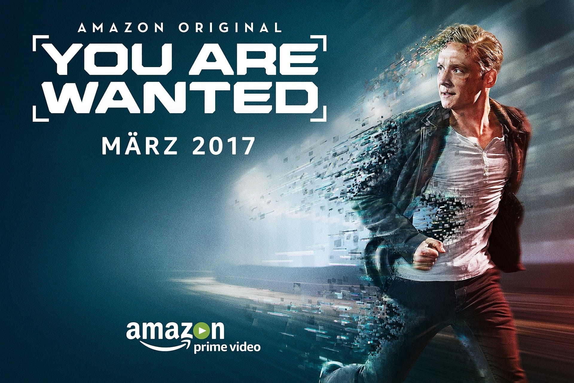 Schweighöfer spielt in der Amazon-Serie den Hotelmanager Lukas Franke. Dessen Leben stellt sich auf den Kopf, als ein Hacker seine persönlichen Daten stiehlt und damit seine digitale Identität verändert.