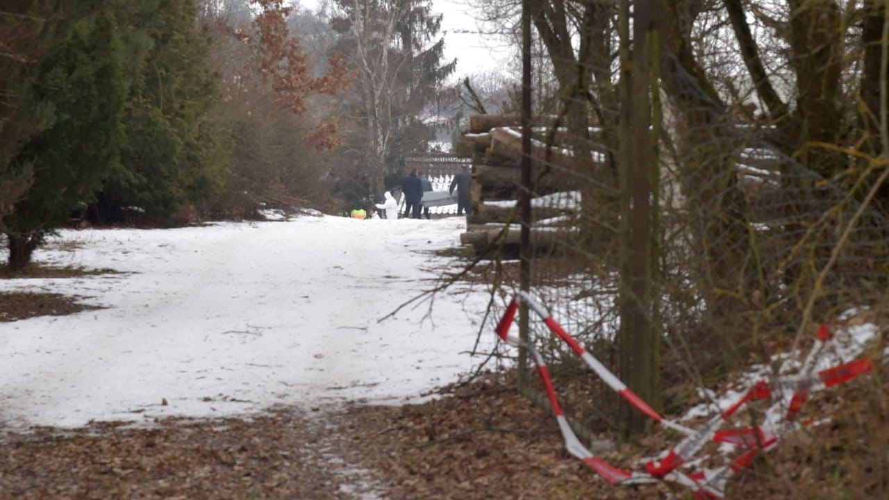 Die Kriminalpolizei Würzburg hat die Ermittlungen aufgenommen.
