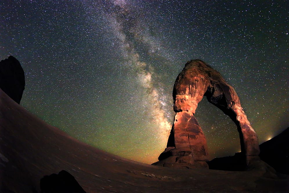 Zusammen mit dem Delicate Arch wirkt im August bis Ende September die Milchstraße besonders beeindruckend.