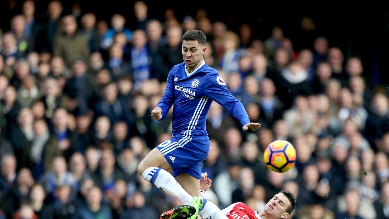 Chelseas Eden Hazard lief beim Treffer zum 2:0 durch die gesamte Arsenal-Defensive.