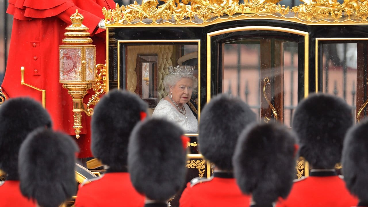 Königlich: Elizabeth II.